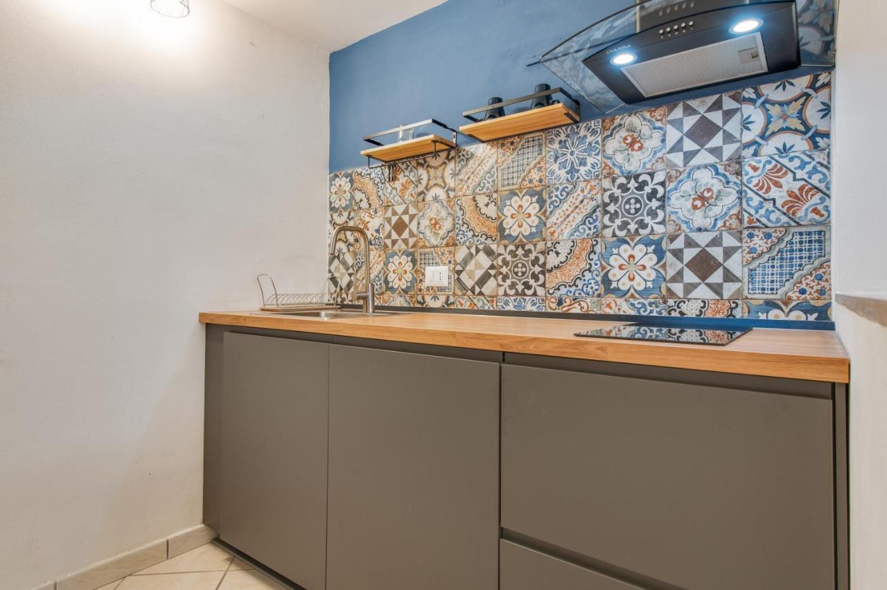 Spaccanapoli - Fully Equipped Studio Naples Exterior photo